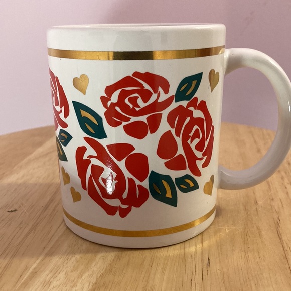 Vintage Gilded Rose Mug - Picture 2 of 9